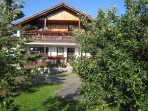 Urlaubspension 'Hohes Rott' und Apartmenthaus